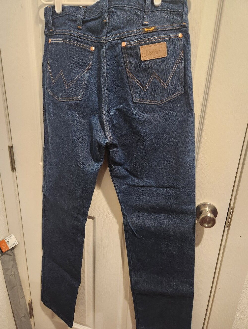 Wrangler Men’s Cowboy Cut  Straight-Leg Jeans Size 33x34